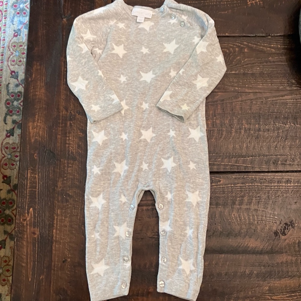 VGUC Cotton Star Romper - Size 12-18m